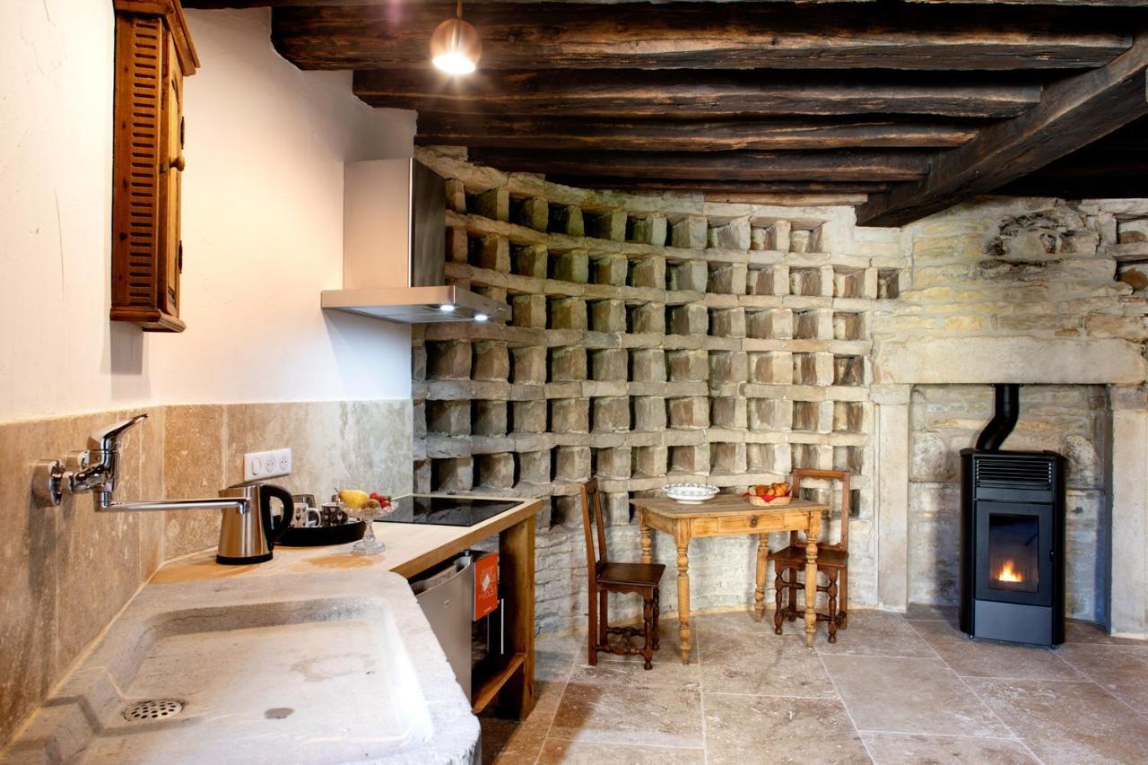 L'Hote Antique - Maison D'Hote- 4 Suites Avec Cuisine Pichanges Exterior photo